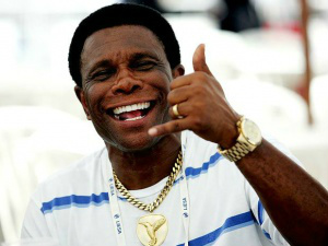 Foto: Divulgação

Neguinho da Beija Flor é a principal atração musical da Feijoada de Outono boavida que acontece amanhã em Dourados