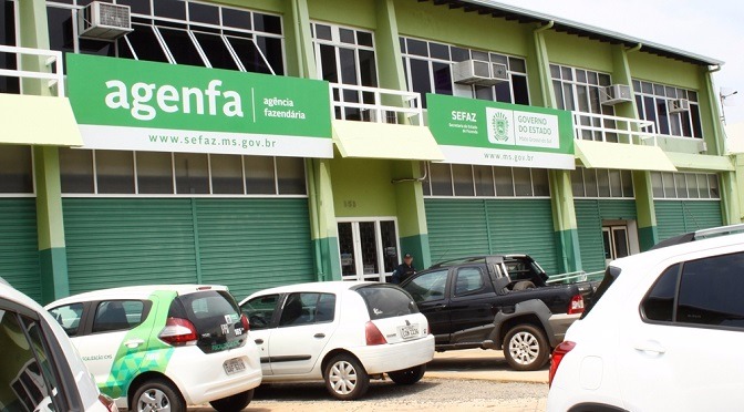 Governo monta plantão para atender contribuintes Governo monta plantão para atender contribuintes