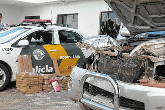 Droga estava no interior do veículo apreendido pela polícia de SP - Foto: Malavota Jr/JC Net