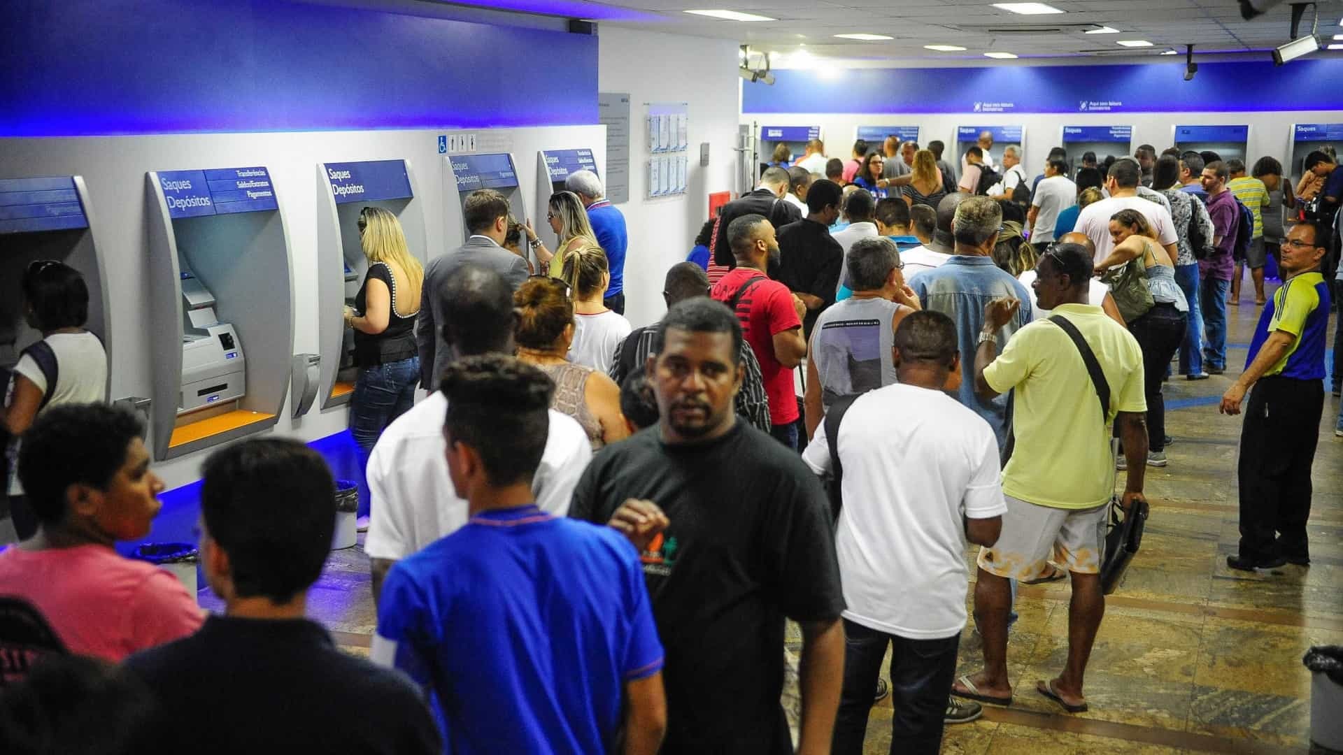 Febraban: bancos mantém atendimento a clientes em agências Febraban: bancos mantém atendimento a clientes em agências