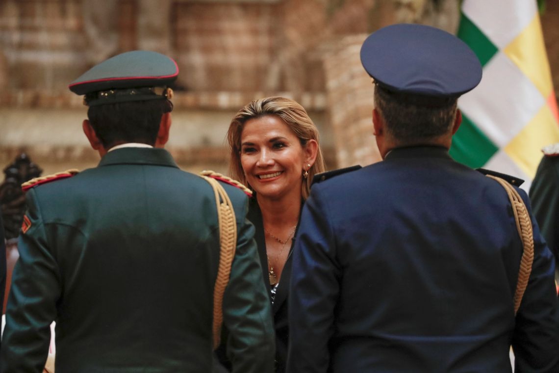 Presidente interina da Bolívia promete eleições o mais rápido possível Reuters/Carlos Garcia Rawlins