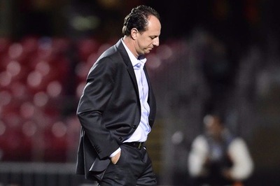 Queda de Ceni deixa comissão técnica do São Paulo em estado de alerta Assim como havia acontecido na saída de Beale, a comissão técnica ficou sabendo da queda de Ceni somente depois do anúncio oficial, - Foto: Divulgação