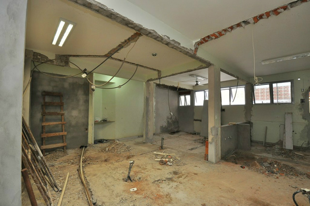 Murilo não quer prejuízo para a população com mudanças no HV Prefeitura começa executando uma pequena reforma com recursos próprios, que já vai melhorar o espaço físico - Foto: A. Frota