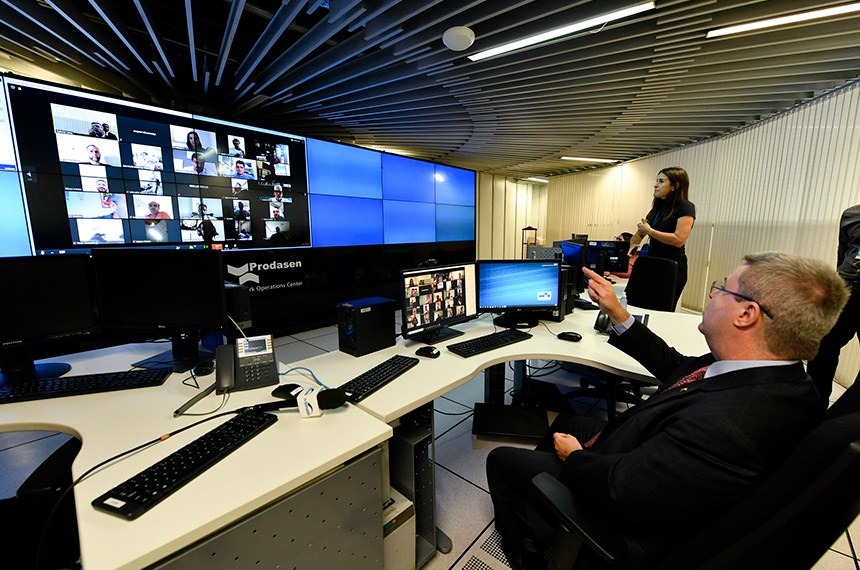 Antonio Anastasia, que presidirá a sessão, conheceu o sistema de votação remota nesta quinta-feira. Leopoldo Silva/Agência Senado