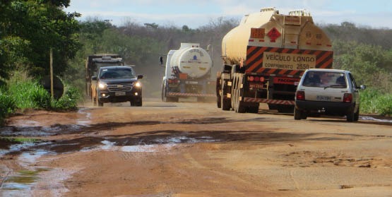 Fundersul prevê recursos de R$ 658 milhões em 2018 Rodovia MS-306, que já recebeu recursos do Fundersul para recuperação - Foto: Arquivo/Correio do Estado