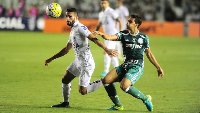 Palmeiras perde invencibilidade para o Santos; Flamengo sobe Santos bate Palmeiras e acaba com longa série invicta do líder - Foto: Marcos Ribolli