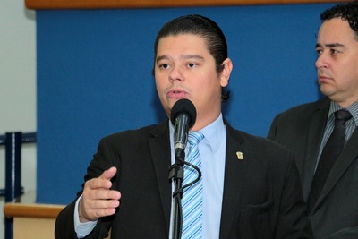 A convite de Otávio Trad, professora da UCDB usa Tribuna para mostrar necessidade da criação da Lei Municipal de Inovação A convite de Otávio Trad, professora da UCDB usa Tribuna para mostrar necessidade da criação da Lei Municipal de Inovação