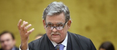 Advogado deve apresentar defesa de Temer à CCJ nesta quarta-feira Advogado deve apresentar defesa de Temer à CCJ nesta quarta-feira