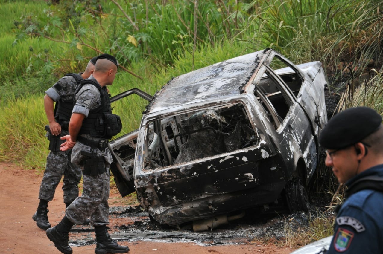 Corpo foi encontrado em banco traseiro de veículo. Valdenir Rezende
