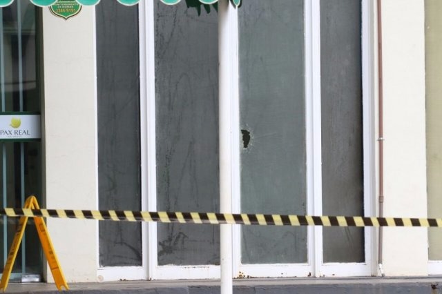 Homem invade trabalho de ex e atira contra o atual da mulher Foto: André Bittar