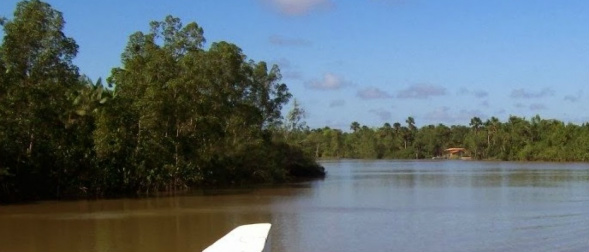 Embarcação a serviço da Justiça Eleitoral afunda no Amapá © Divulgação