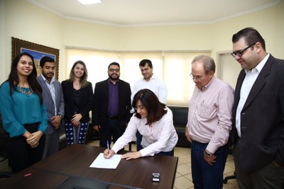 Prefeita Délia Razuk sancionou lei que declara Associação de Novos Advogados de utilidade pública municipal – A. Frota
