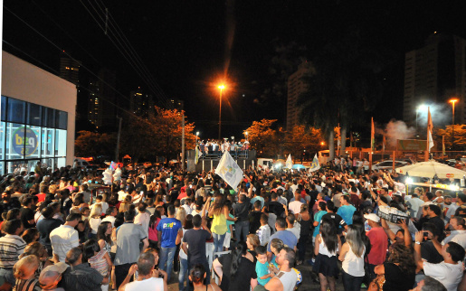 Festa da vitória lota Afonso Pena e Marquinhos começa transição nesta segunda Carreata na Avenida Afonso Pena, na Capital - Foto: Álvaro Rezende/Correio do Estado