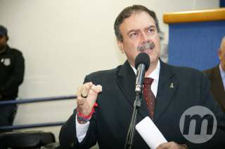 Com primo eleito, vereador Paulo Siufi comemora cadeira na Assembleia