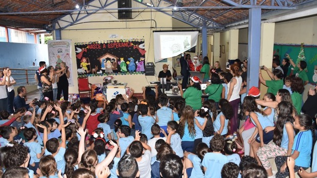 Campanha Papai Noel dos Correios é lançada na escola Geraldo Castelo