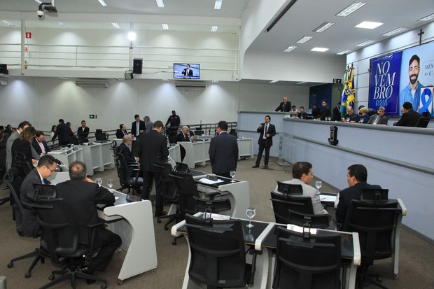 Vereadores aprovam 11 Projetos na sessão desta quinta-feira Vereadores aprovam 11 Projetos na sessão desta quinta-feira