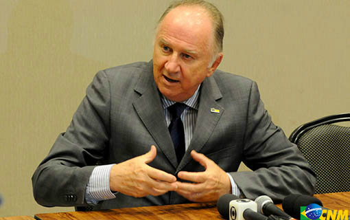 Mais de 77% dos Municípios estão com as contas no vermelho, jornais destacam dados da CNM