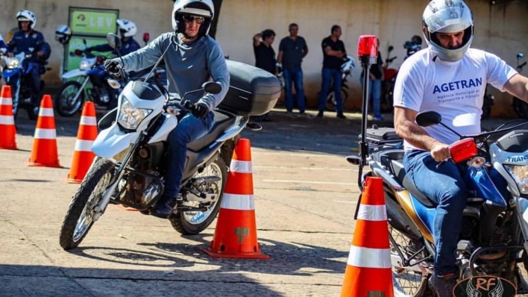 Agetran capacita fiscais motociclistas para prevenção de acidentes Agetran capacita fiscais motociclistas para prevenção de acidentes