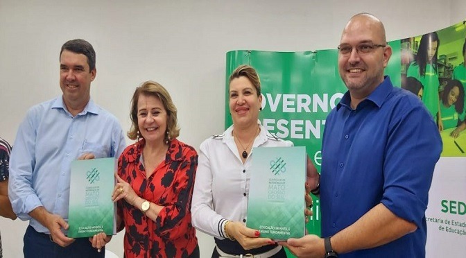 Período de consulta do Currículo de Referência do Ensino Médio segue aberto até dia 17 Período de consulta do Currículo de Referência do Ensino Médio segue aberto até dia 17