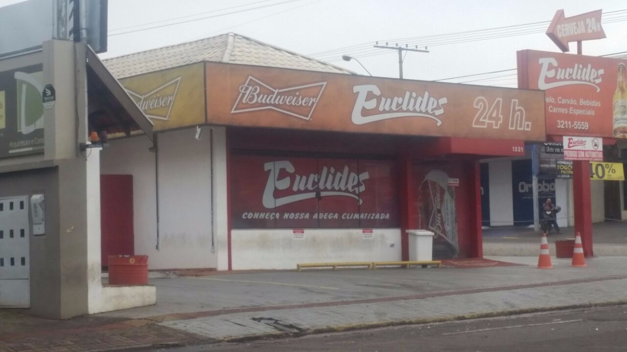 Homem de 30 anos é morto com 5 tiros após discussão banal