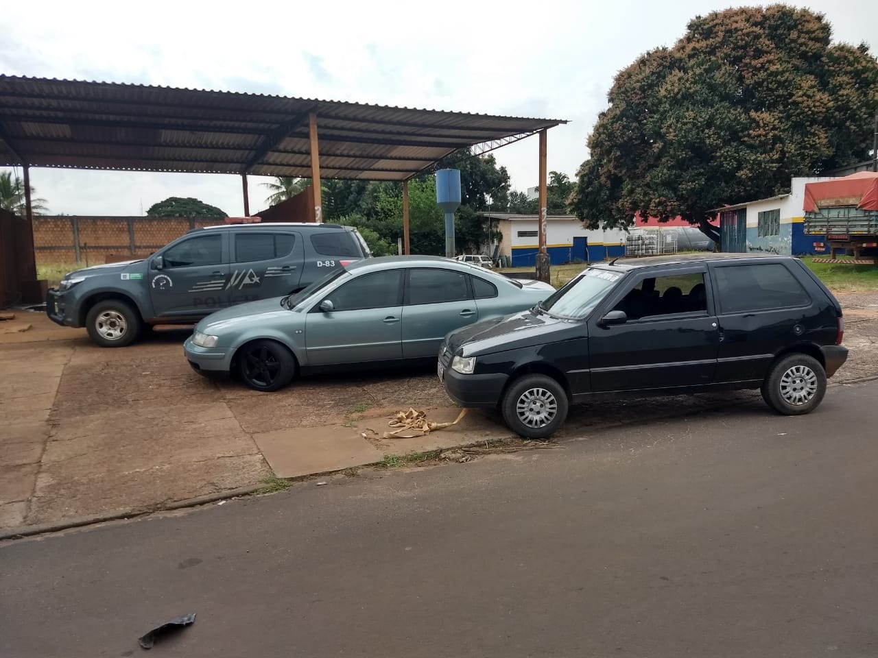 Dois são presos com sete quilos de cocaína em tanque de combustível Dois são presos com sete quilos de cocaína em tanque de combustível