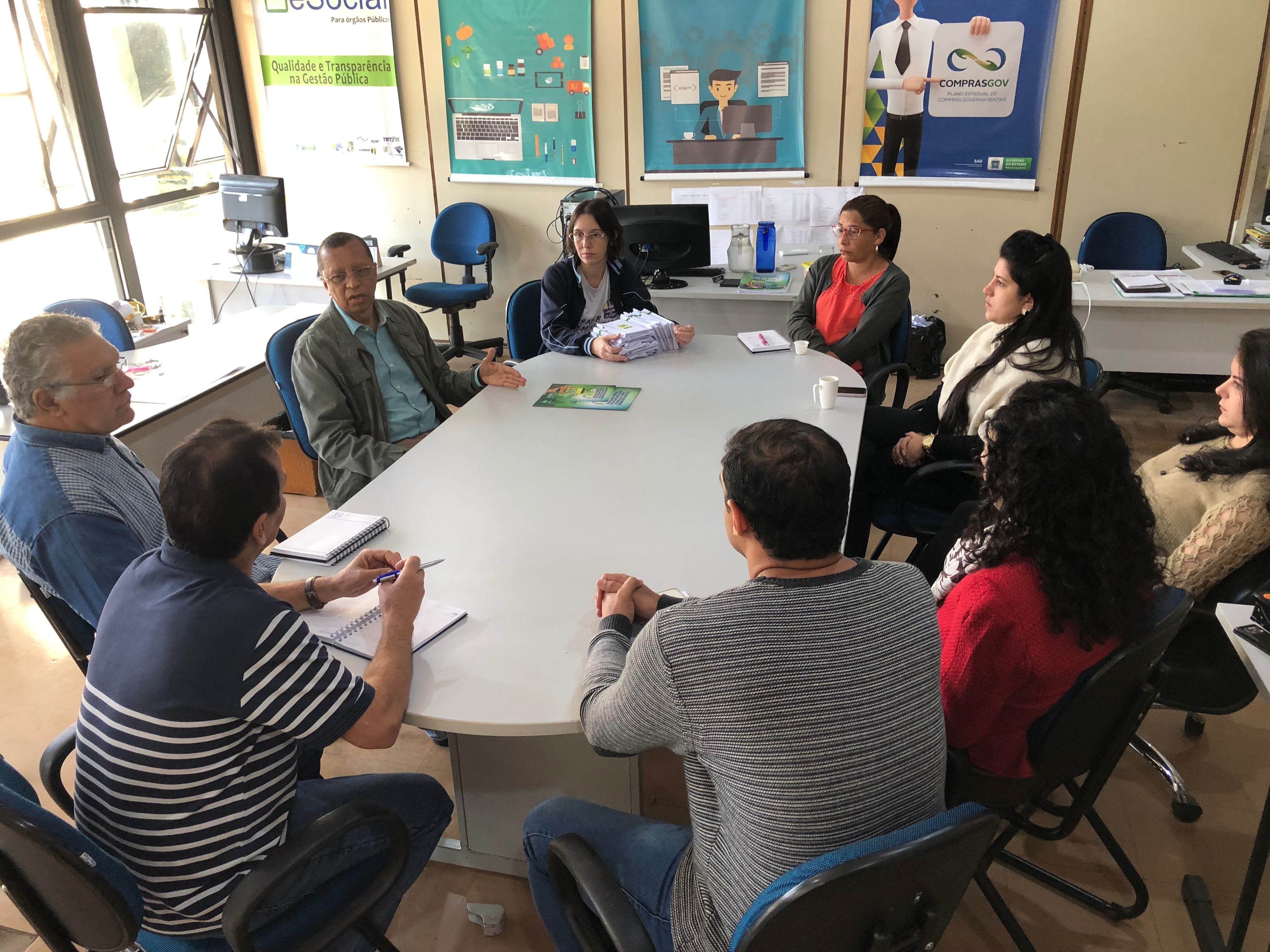 Cartas são distribuídas para engajar servidores no projeto “SAD + Simples”