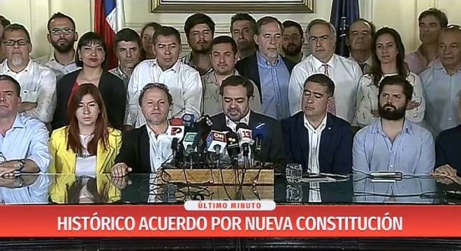 Chile anuncia plebiscito para nova Constituição em abril de 2020 Congressistas anunciam regras para uma nova Constituição para o país
Reprodução/ TVN Chile