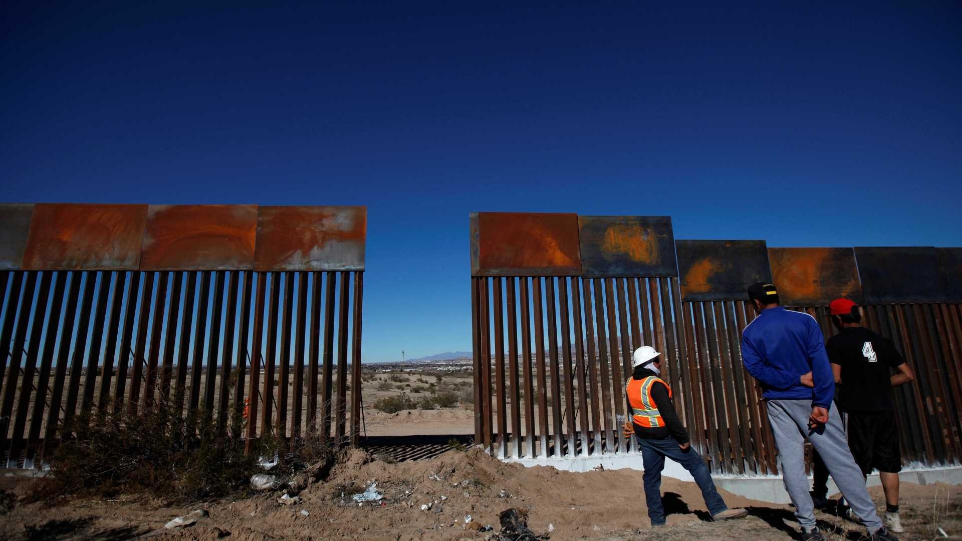 Trump pedirá US$18 bi para muro na fronteira com México Trump pedirá US$18 bi para muro na fronteira com México