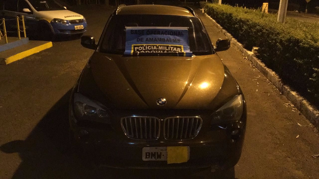 PRE apreende BMW com sinais de adulteração na identificação veicular PRE apreende BMW com sinais de adulteração na identificação veicular