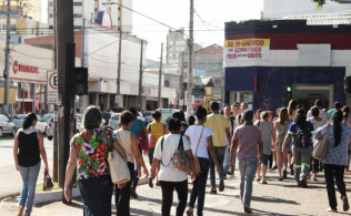 Prefeitura paga salários no sábado e injeta R$ 96 milhões na economia