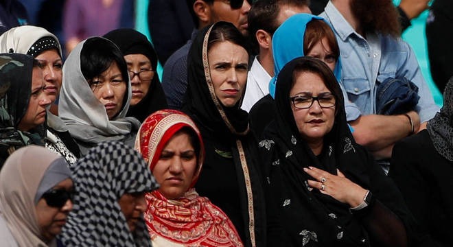 Primeira-ministra da Nova Zelândia muda lei de armamento depois de massacre. Jorge Silva/ Reuters 