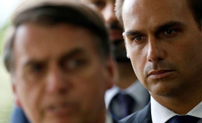 Pesquisa mostra que 53% são contra indicação de Eduardo Jair Bolsonaro com o filho Eduardo, que ele quer indicar para o cargo de embaixador nos Estados Unidos. REUTERS/Adriano Machado