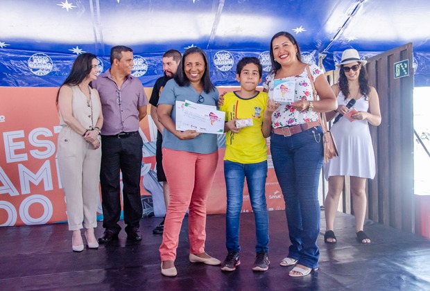 Alunos de escolas públicas são premiados em Soy Loco Por Ti America Alunos de escolas públicas são premiados em Soy Loco Por Ti America