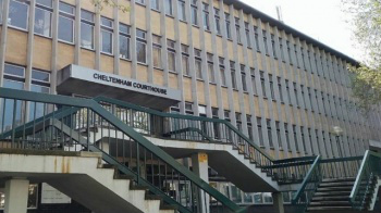 Garoto de 12 anos estupra irmã de 9 após ver filme pornô