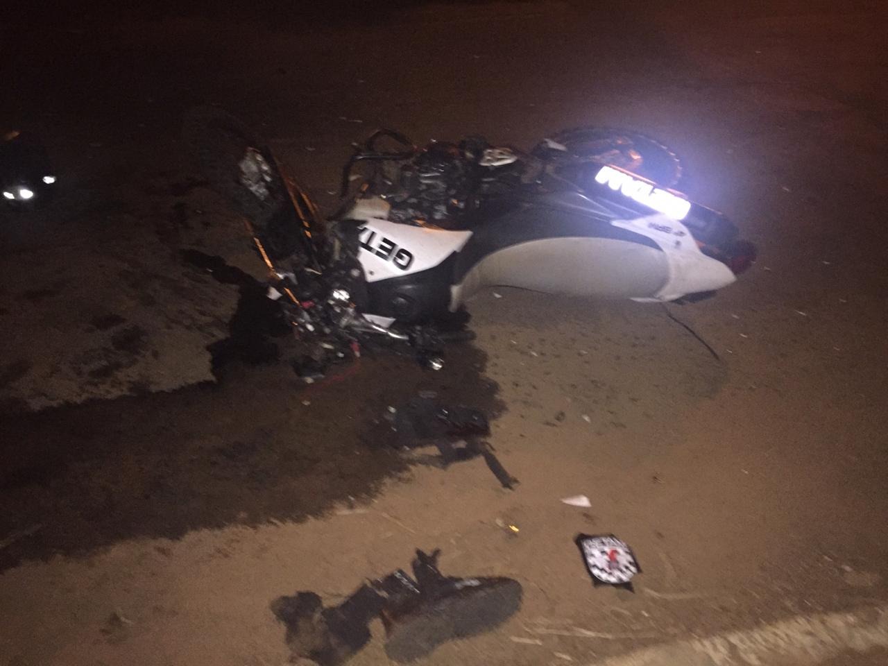 Policial Militar fica gravemente ferido durante perseguição na fronteira Moto XT que estava o policial militar. Léo Veras