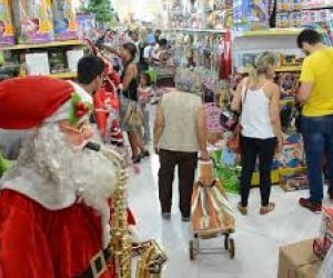 Consumidor de MS vai comprar menos neste fim de ano Pesquisa foi realizada entre 13 e 24 de novembro e ouviu mais de 2 mil pessoas - Gerson Oliveira