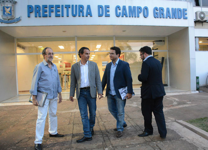 Ministério da Saúde promete ação para evitar epidemia de dengue na Capital Marquinhos Trad na Prefeitura de Campo Grande para reunião de transição com Alcides Bernal - Foto: Gerson Oliveira/Correio do Estado