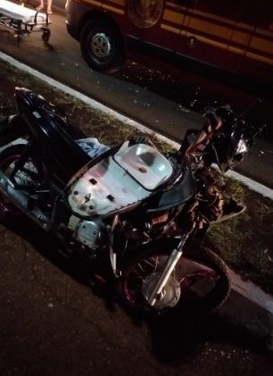 Motociclista morre após bater em veículo parado Dourados News