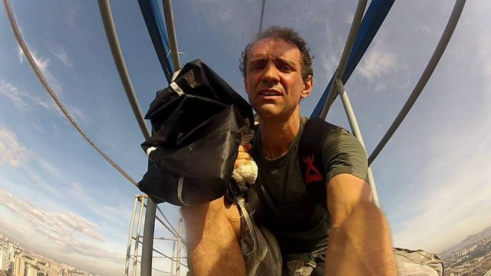 Atleta morre durante voo com wingsuit, no Espírito Santo O acidente ocorreu nesta quinta-feira, na cidade de Castelo, no Espírito Santo Foto: Reprodução/Facebook