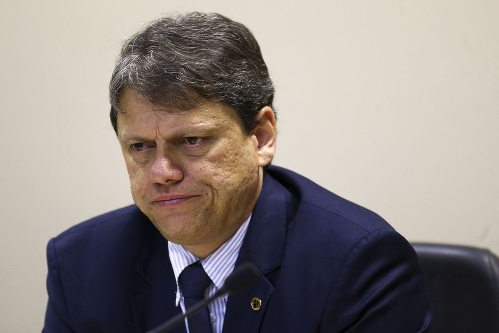 Tabela do frete será suspensa nesta segunda, diz ministro da Infraestrutura O ministro de Infraestrutura, Tarcísio Freitas. Marcelo Camargo/Agência Brasil
