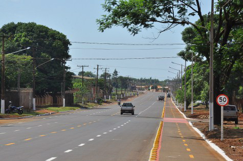 Asfalto da Avenida Potreirito e muda realidade na região sudeste de Dourados A. Frota