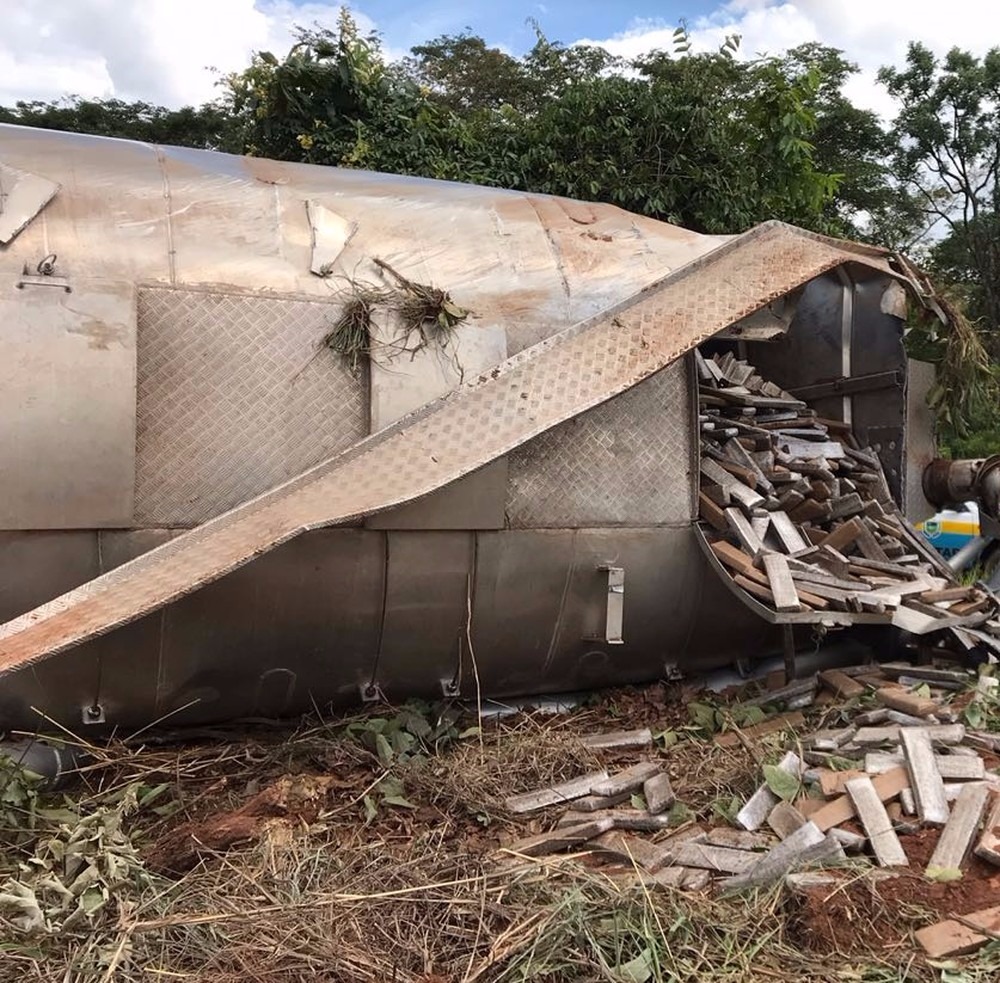 Droga espalhou para fora do tanque (Foto: PRE/Divulgação)
