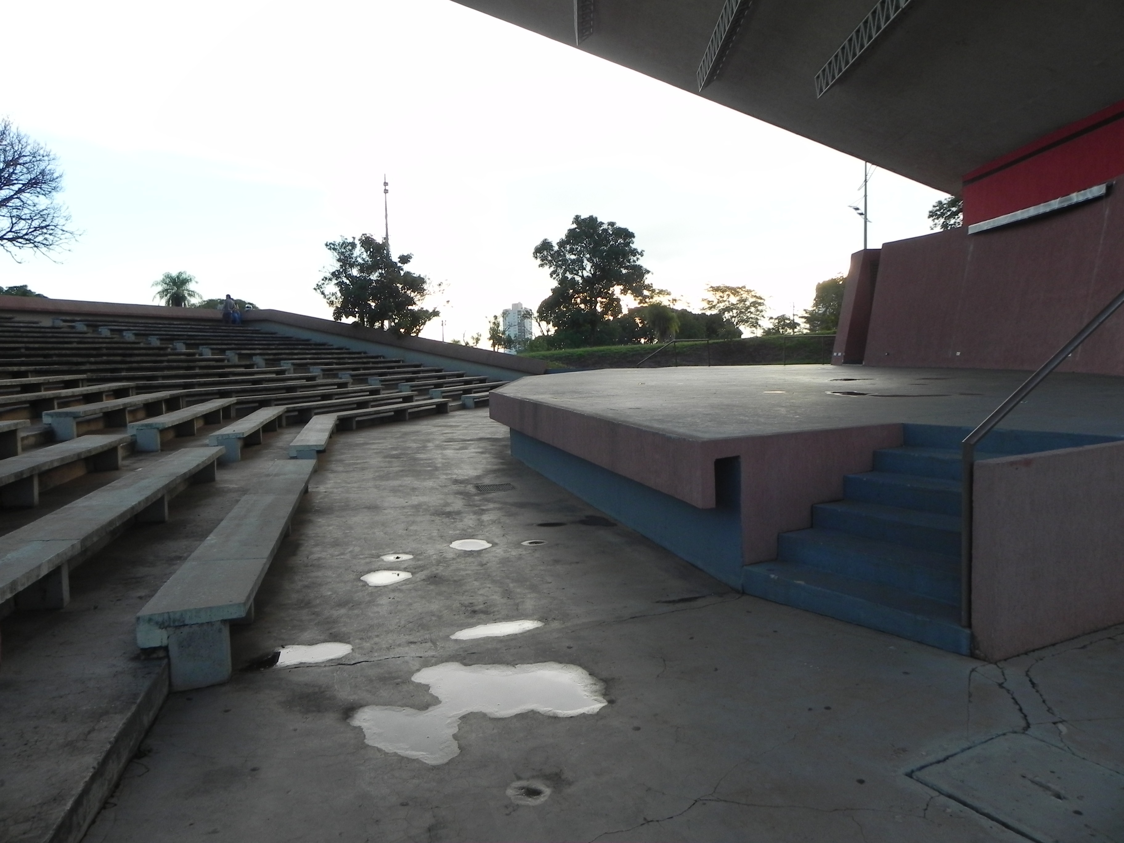 Som da Concha é cancelado pela forte chuva que cai na Capital Concha Acústica Helena Meirelles