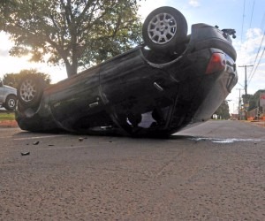 Acidente aconteceu hoje à tarde, na Avenida Gury Marques - Valdenir Rezende