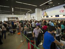 Leilões de aeroportos devem ocorrer a partir de abril de 2016