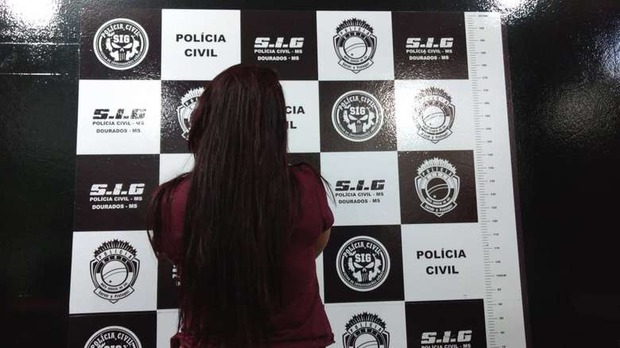 Mulher que vendia cocaína em casa é presa por tráfico de drogas (Osvaldo Duarte/Dourados News)