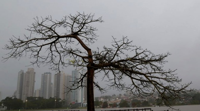 Quarta-feira com chuvas intensas com possibilidade de granizo em MS