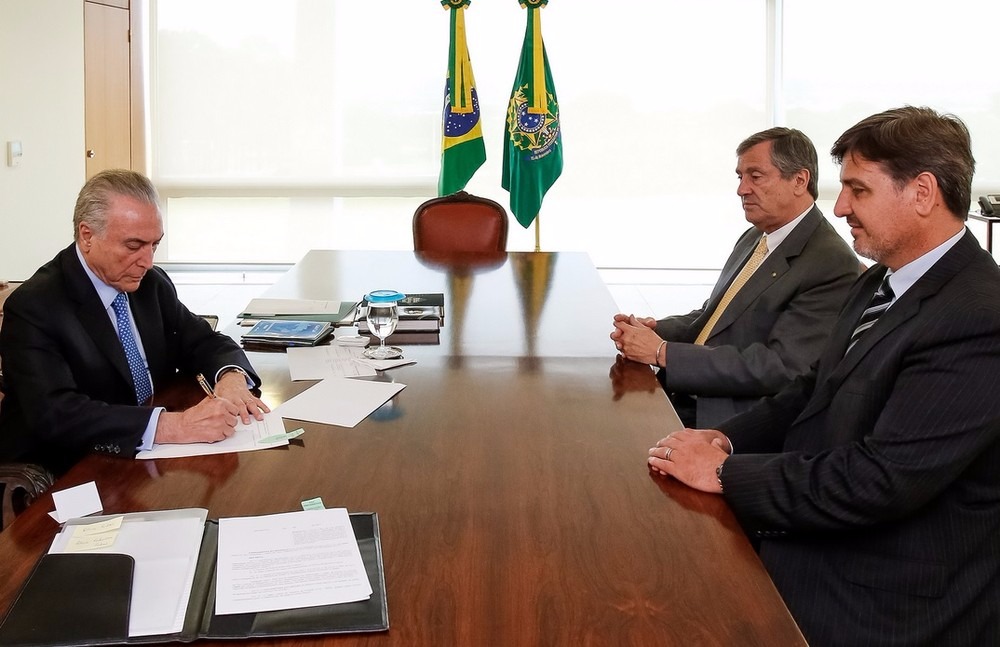 O presidente Michel Temer, durante a assinatura do decreto (Foto: Marcos Corrêa/PR)