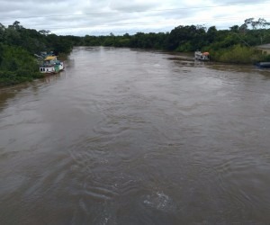 Rio Miranda transbordou e atingiu várias famílias - Valdenir Rezende