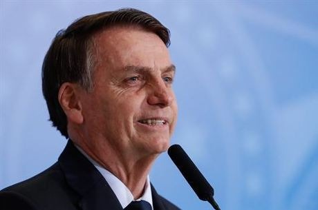 Presidente Jair Bolsonaro assina desfiliação do PSL Bolsonaro não faz mais parte do PSL
Folha de Pernambuco